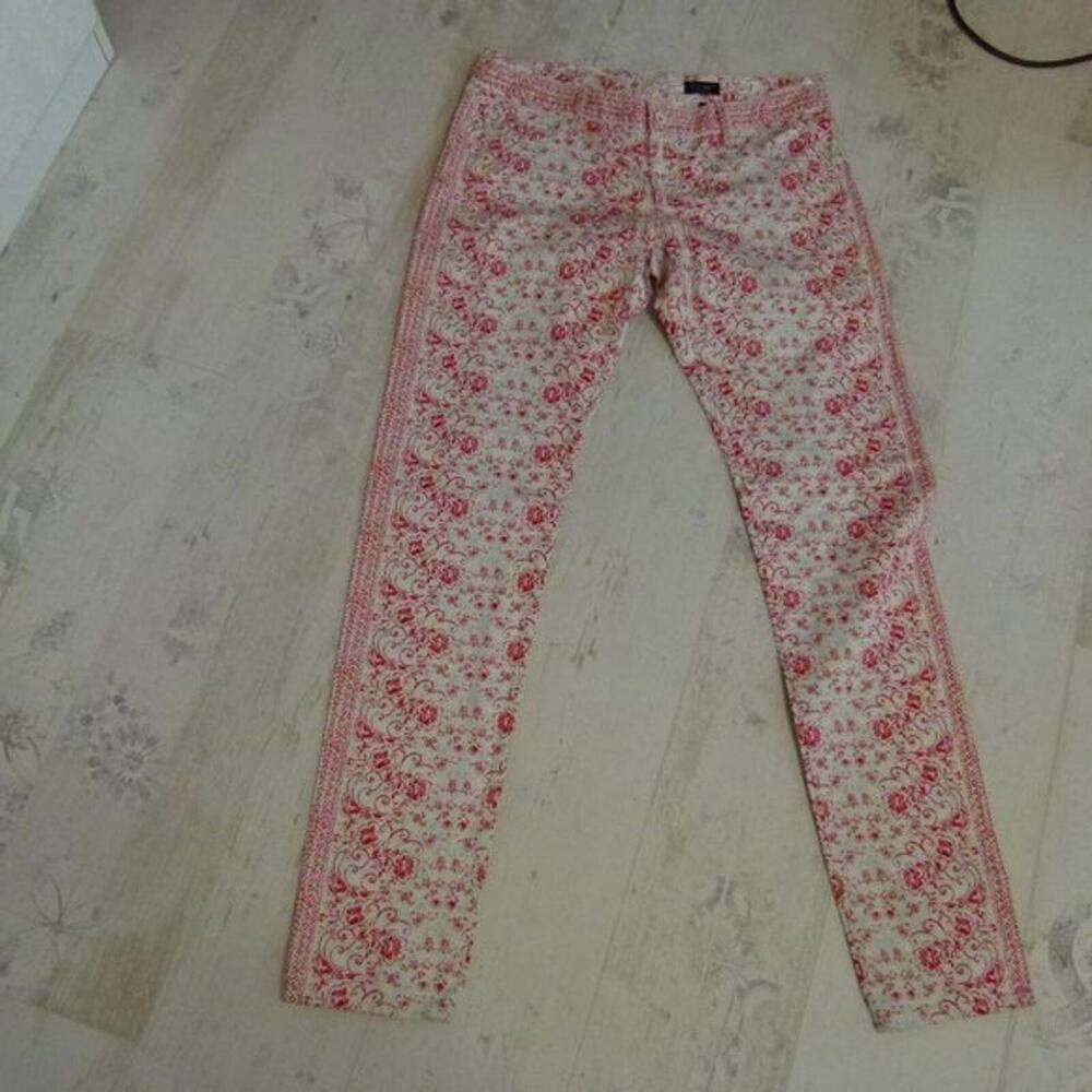LKNW Armani skinny Jeans red baby blue white 32